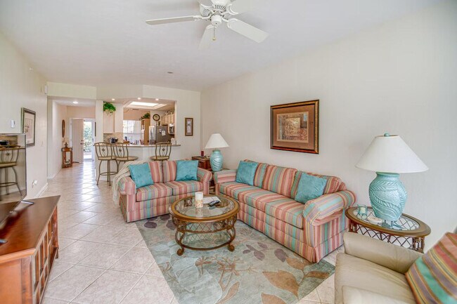 Foto del edificio - 9851 Costa Mesa Ln