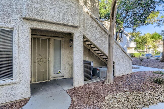 Building Photo - Elegant 2-Bedroom Condo in Gated Community...