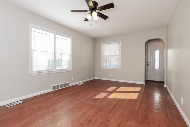 Foto del edificio - 1045 Ross Ave