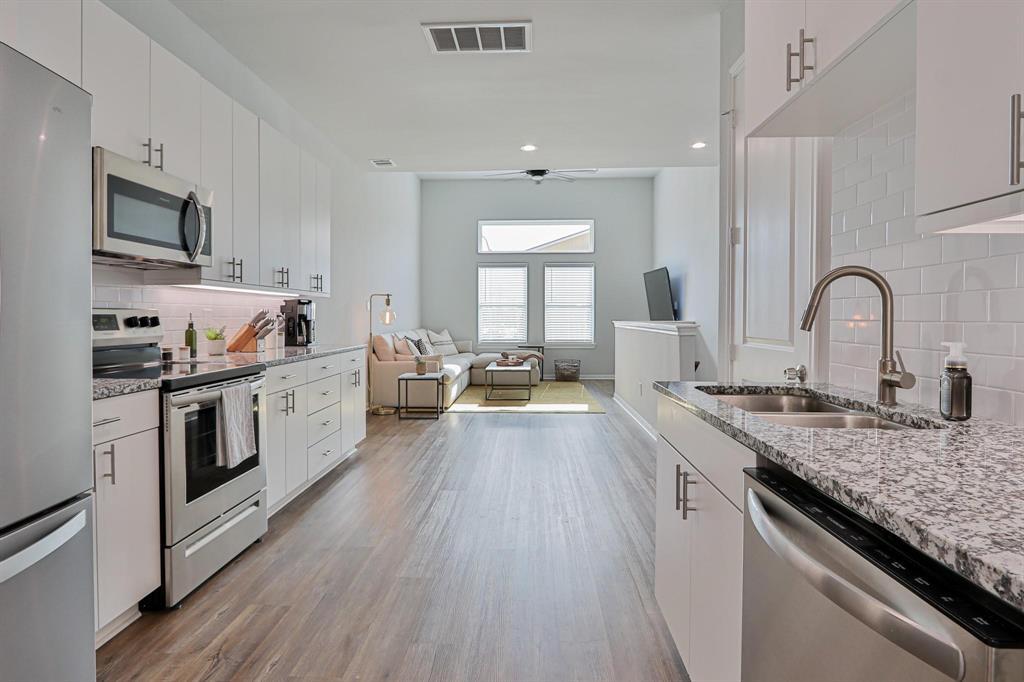 Foto principal - 4904 Paradigm Ln