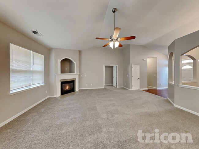 Foto del edificio - 3058 Clover Rd NW