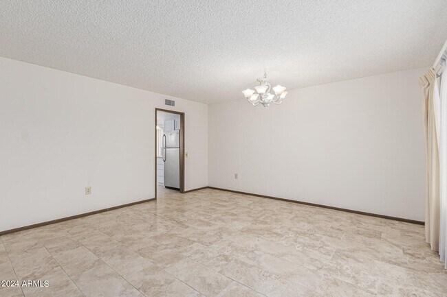 Foto del edificio - 12647 W Parkwood Dr