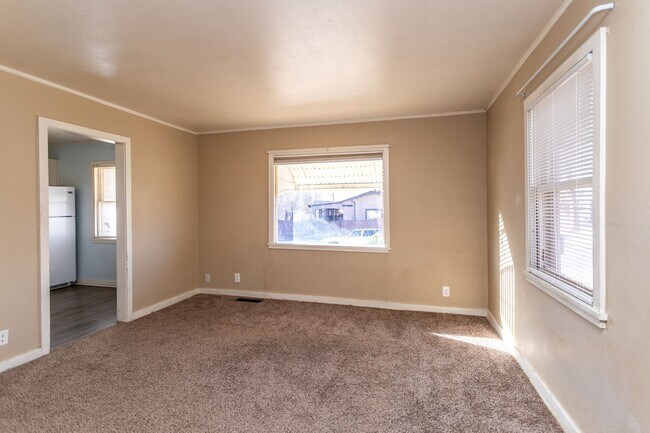 Foto del edificio - 2 bedroom bungalow with convenient access ...