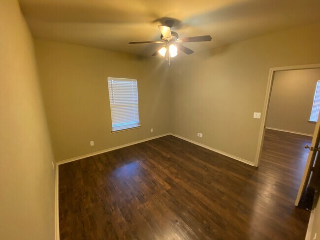 Foto del edificio - 4224 Castlegate Dr