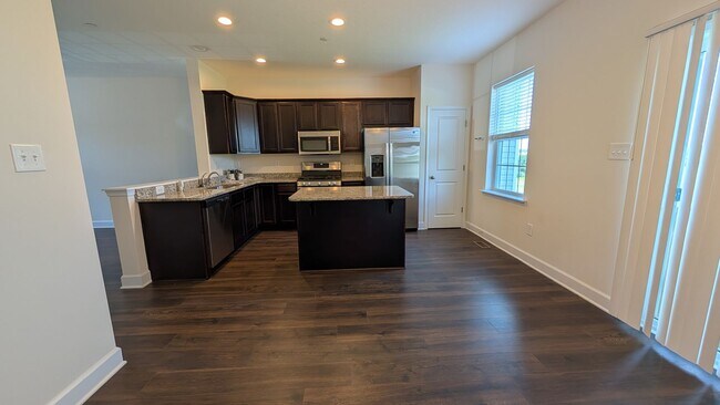 Foto del edificio - Nearly New 3-Bedroom Townhome in Hanover