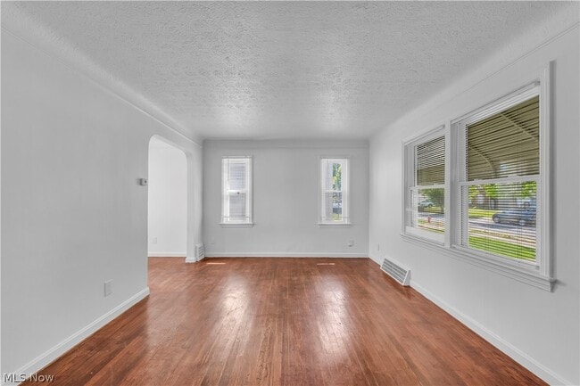 Building Photo - 15803 Delrey Ave