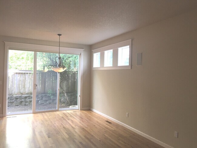 Foto del edificio - Beautifully updated home in great West Lin...