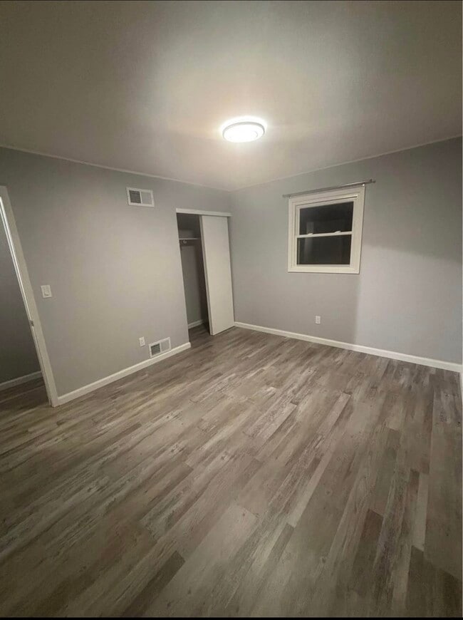 Building Photo - 2125 Kilps Dr