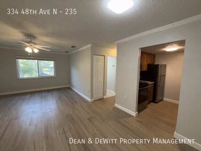 Foto del edificio - 334 48th Ave N