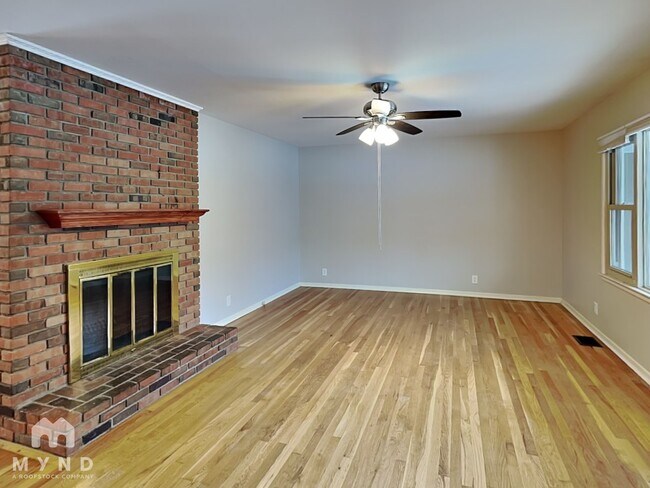 Foto del edificio - 4221 Evansdale Rd