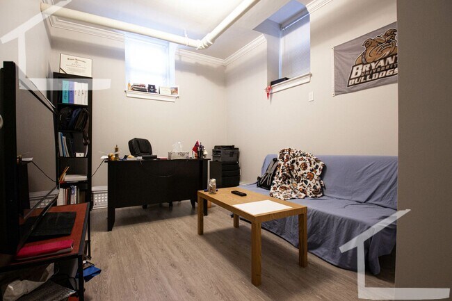 Foto del edificio - 1340 Commonwealth Ave