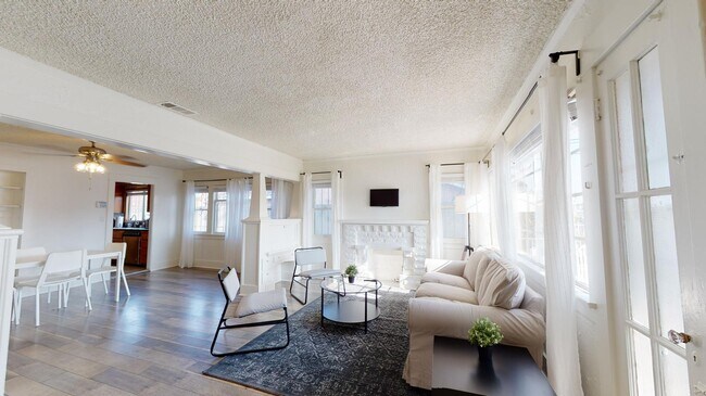 Foto del edificio - 3423 W 58th Plz