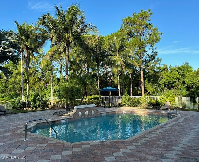 Building Photo - 8225 Ibis Club Dr