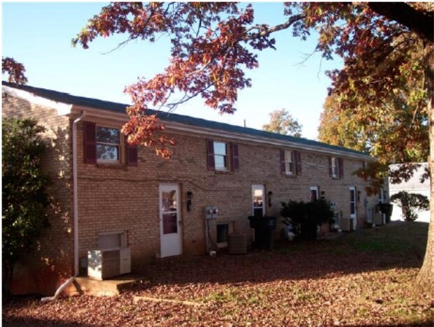 Foto principal - 239 Cherry Mountain St