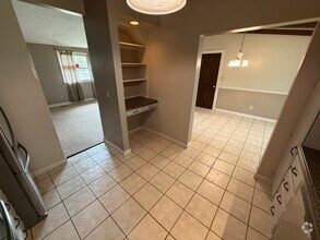 Building Photo - 1382 Northfield Dr
