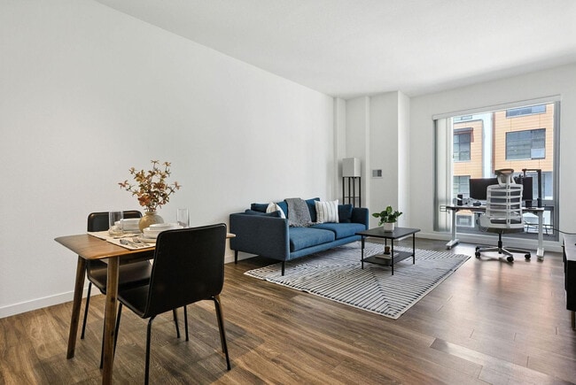 Building Photo - 1201 4th St