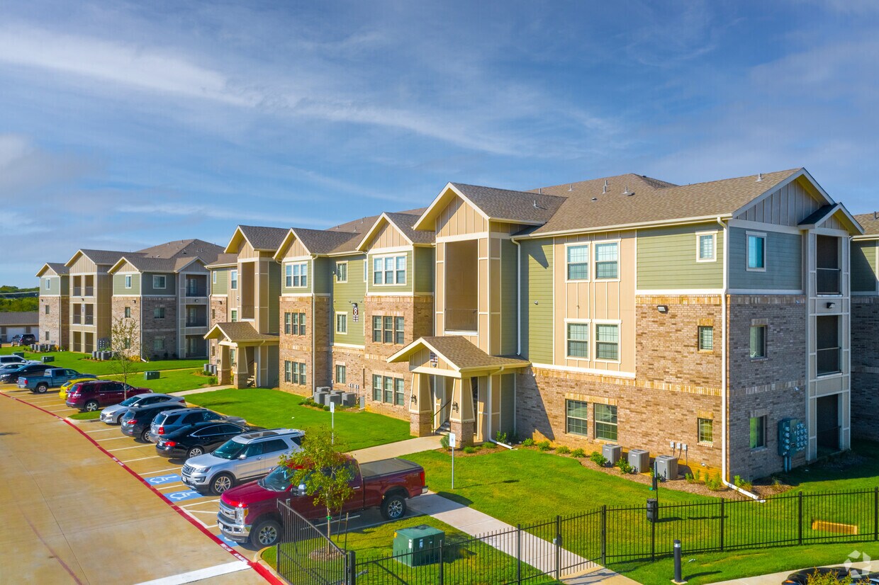 Shannon Creek Apartment Homes Apartments 1650 Candler St Burleson, TX