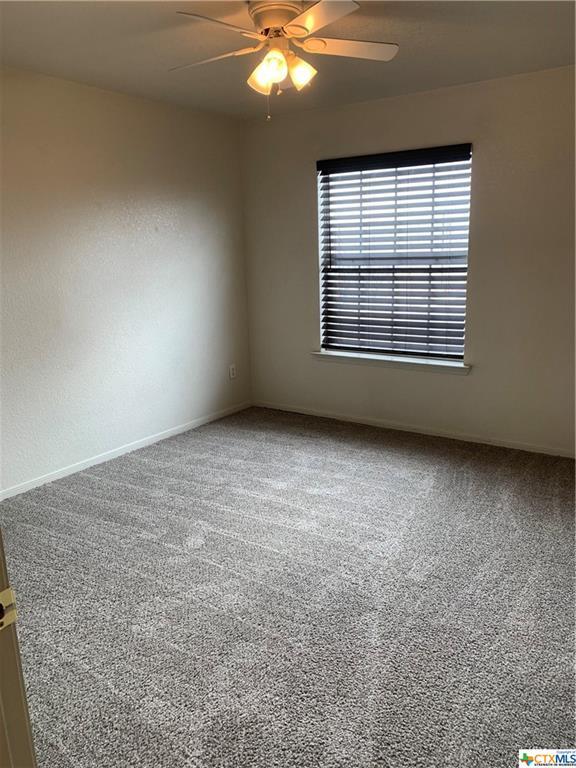 Foto del edificio - 3106 S W S Young Dr