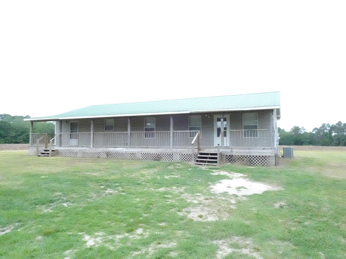 Primary Photo - 3515 County Hwy 2 A