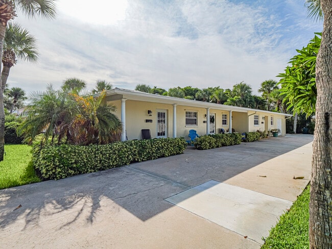 Building Photo - 922 Pirate Cove Ln