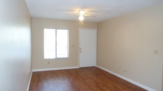 Building Photo - 2630 Jammes Rd