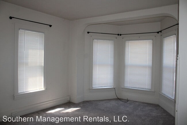 Building Photo - 3 br, 1 bath House - 119 S. Pleasant Ave. ...