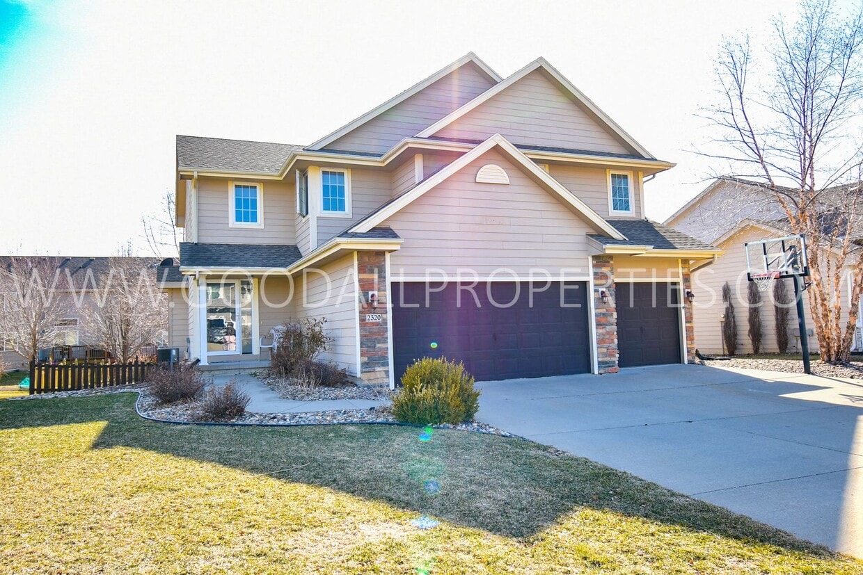 2320 NW Ashland Pkwy, Ankeny, IA 50023 House Rental in Ankeny, IA
