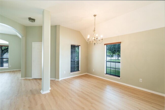 Foto del edificio - 11516 Sunny Creek Ln