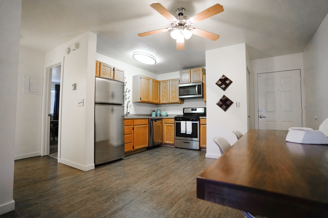 6 Burner Gas Stoves - Goldstone Place Apartments