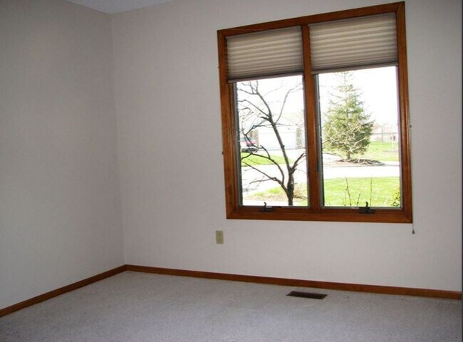 Building Photo - 15206 Wild Meadow Pl