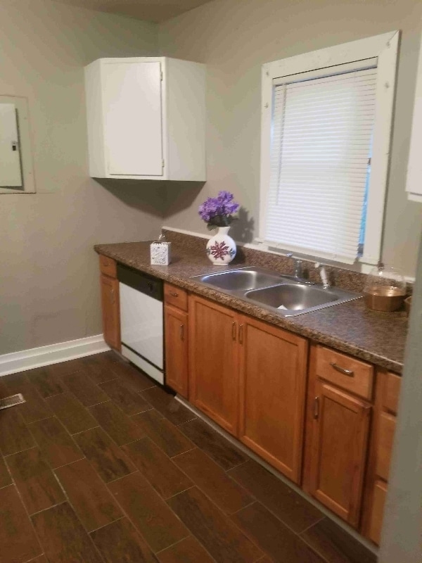 Foto del edificio - 3305 E 19th St
