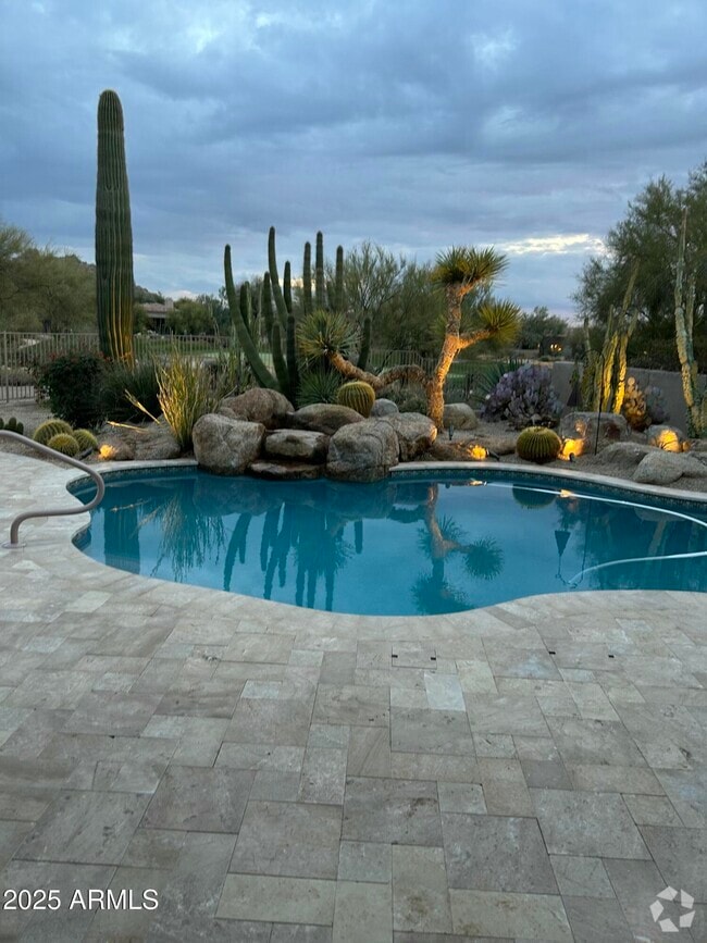 Building Photo - 7485 E Tumbleweed Dr