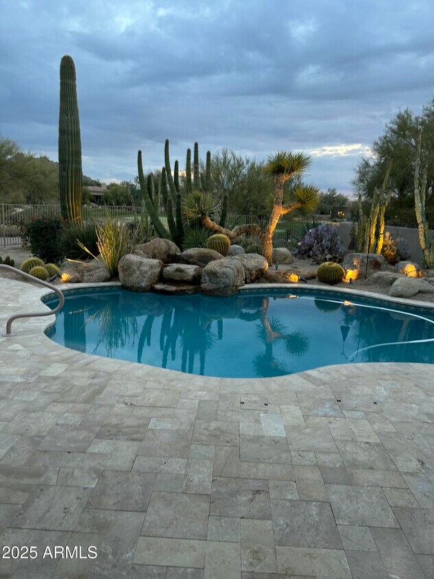 Foto principal - 7485 E Tumbleweed Dr