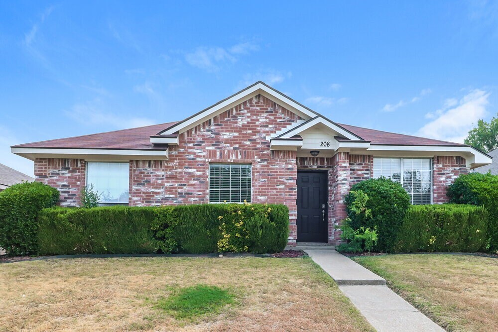 Foto principal - 208 Rosewood Ln