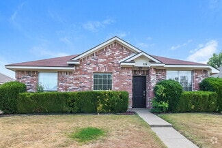 Building Photo - 208 Rosewood Ln