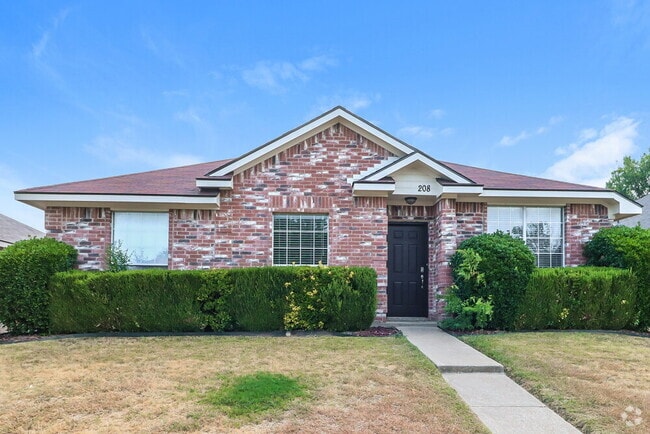 Building Photo - 208 Rosewood Ln