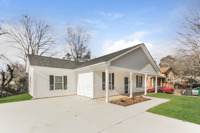 Building Photo - 2300 Lanecrest Dr