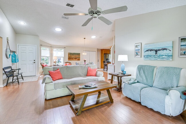 Building Photo - 10444 Copperwood Dr