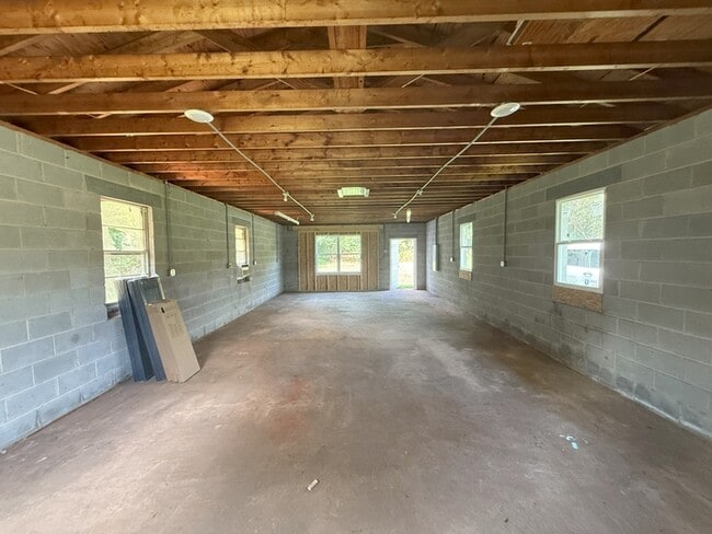 Building Photo - 12 Hollis St
