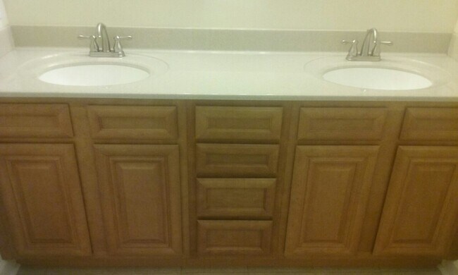 Foto del edificio - 84 Cedar Point Ln
