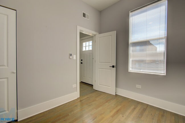 Foto del edificio - 1317 W. Erie St.