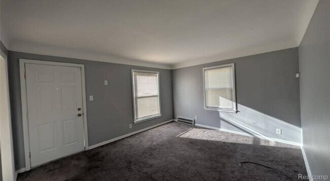 Foto del edificio - 21338 Pembroke Ave