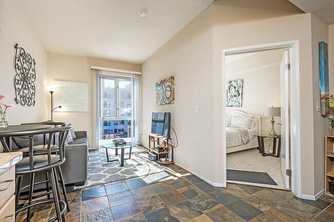 Foto del edificio - 445 Island Ave