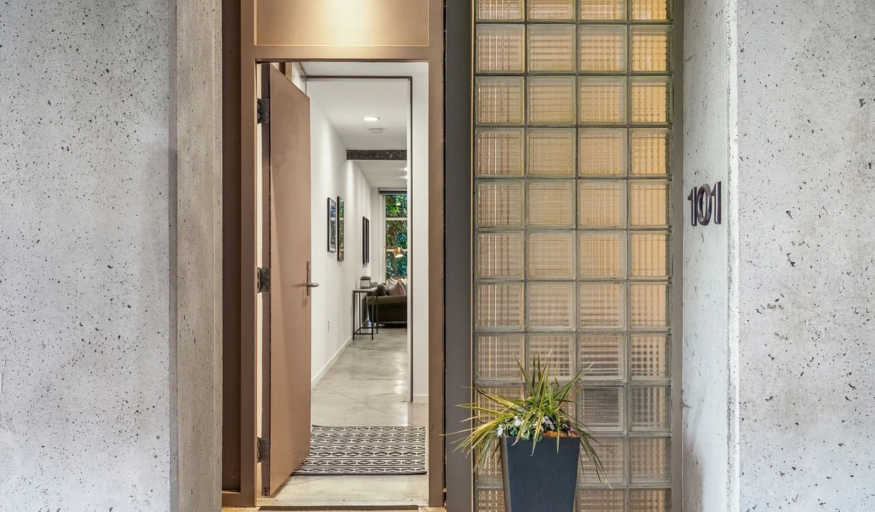 Primary Photo - $500 OFF 1 Mo Rent Architectural Hideaway ...