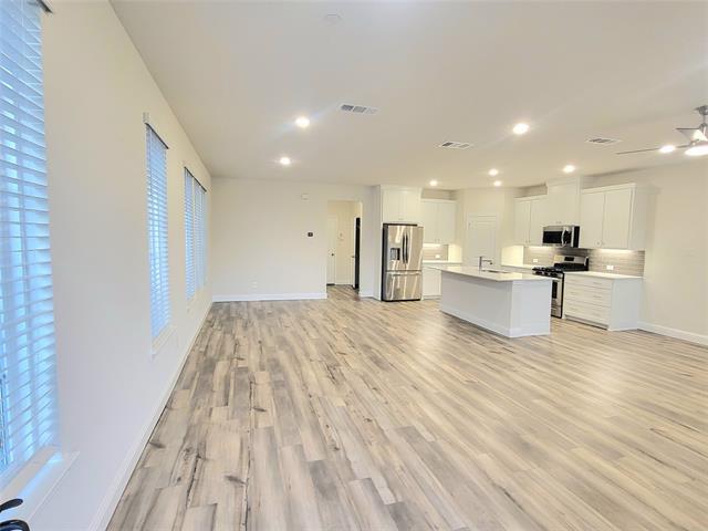 Building Photo - 8756 Samara St
