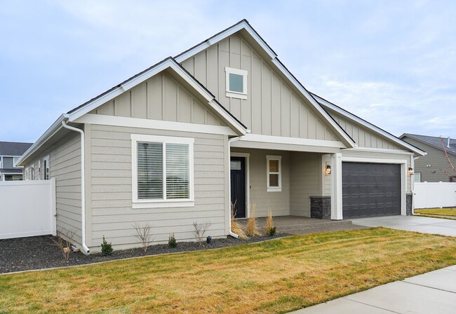 Building Photo - Incredible New 3 Bedroom Home in Post Fall...