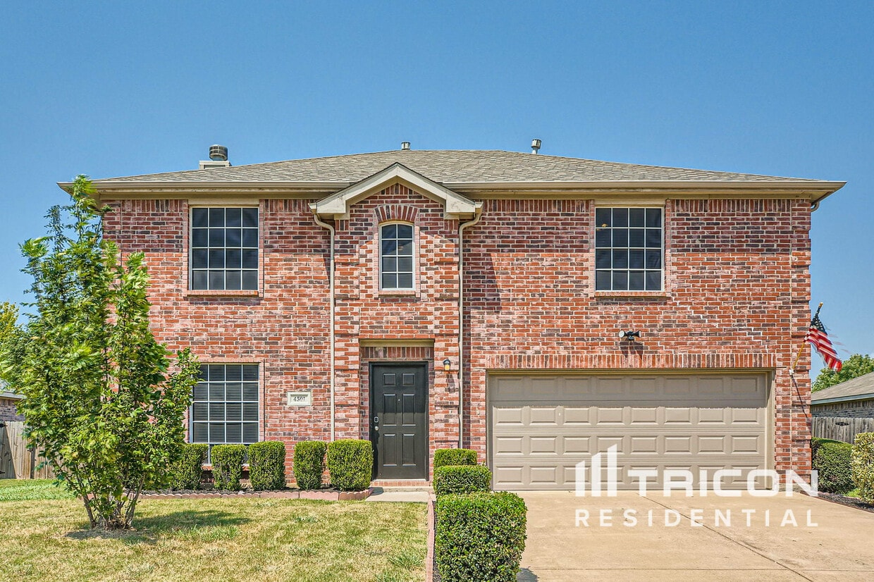 Foto principal - 4501 Ashbury Ln
