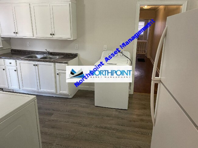 Foto del edificio - 3656 Kearney Ave