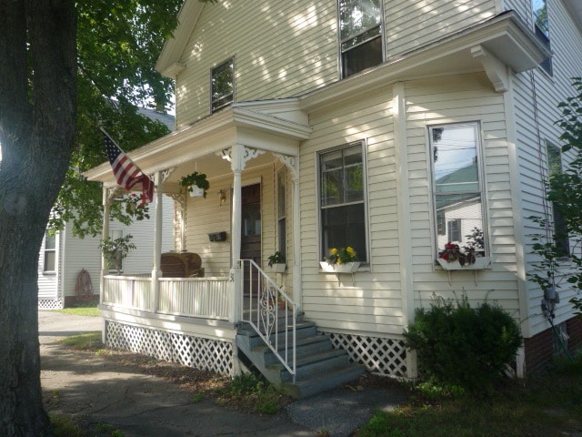 Building Photo - 31 March St