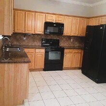 Building Photo - 265 Oxmoor Pl